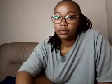 Chaturbate Live Sex Cam of atara_seren