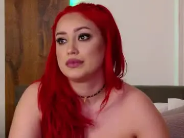 Chaturbate Nude Webcam of emyhilton_