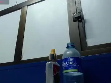 Chaturbate Live Sex Cam of vitoria23_