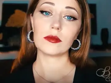 Chaturbate Live Porn of missbeverlymills