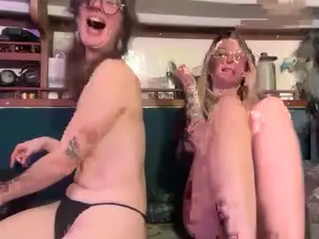 Chaturbate Sex Chat of 2girls1boat