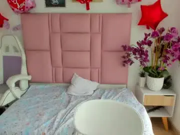 Chaturbate Live Sex Cam of lina_castle