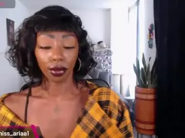 Chaturbate Free Porn Cam of missemilie1