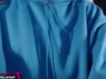 Chaturbate Nude Webcam of missemilie1