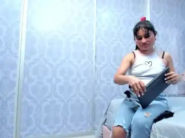 Chaturbate Watch Live Sex Cams of naughty_milf4u_