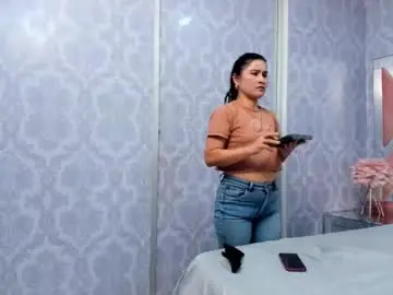 Chaturbate Watch Live Sex Cams of naughty_milf4u_