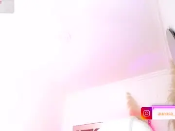 Chaturbate Sex Cam of aurora_brown