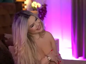 Chaturbate Watch Live Sex Cams of sophieboobsx