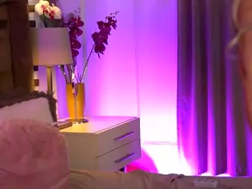 Chaturbate Best live sex cam show of sophieboobsx