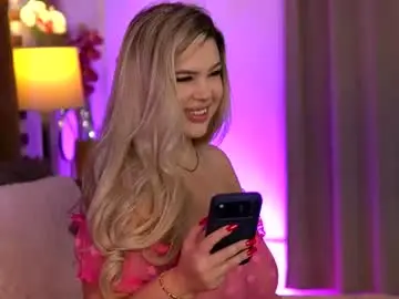Chaturbate Free Porn Cam of sophieboobsx