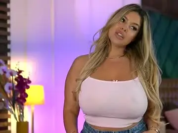 Chaturbate Free Porn Cam of sophieboobsx