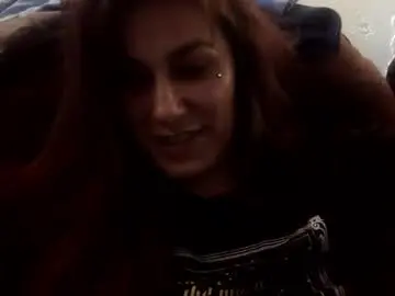 Chaturbate Live Sex Cam of milfsfreaky69