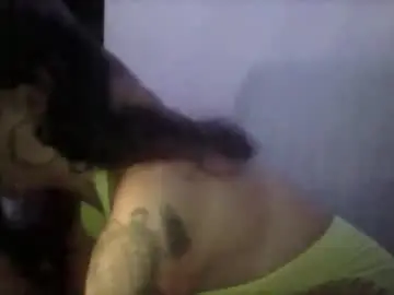 Chaturbate Live Sex Cam of weluvwoman84