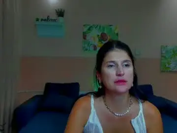 Chaturbate Live Sex Cam of miamilff_sugar