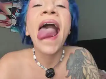 Chaturbate Live Sex Cam of shadia_squirt