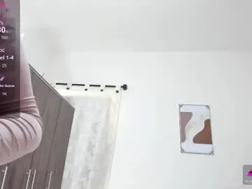 Chaturbate Live Sex Cam of selena_luxs
