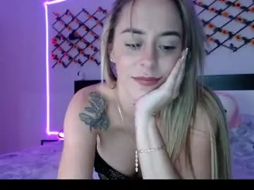 Chaturbate Live Sex Cam of megam_manze00