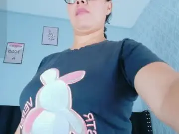 Chaturbate Private Sex Chat of hornylatimommy