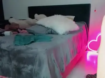 Chaturbate Best live sex cam show of smurfette77