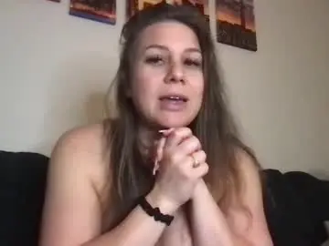 Chaturbate Live Porn of thedevinemilf