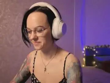 Chaturbate Live Sex Cam of miraskyy