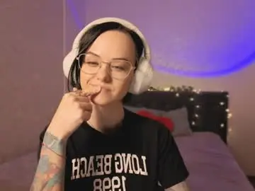 Chaturbate Live Sex Cam of miraskyy