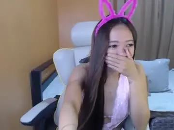 Chaturbate Live Sex Cam of ur_petitejaya