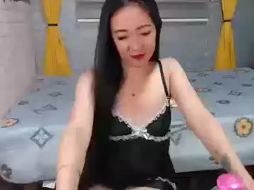 Chaturbate Free Porn Cam of ur_petitejaya