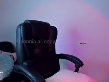 Chaturbate Free Porn Cam of _anttonia_