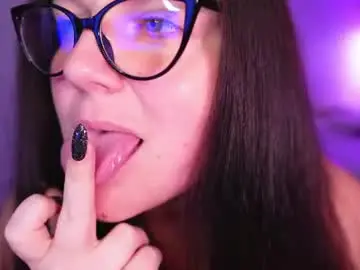 Chaturbate Live Sex Cam of amalia_minkxx