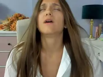 Chaturbate Free Porn Cam of emilly_lust99