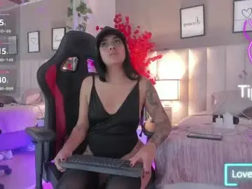 Chaturbate Sex Cam of kiara_kismet9