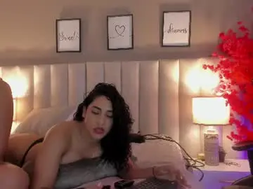 Chaturbate Live Sex of kiara_kismet9