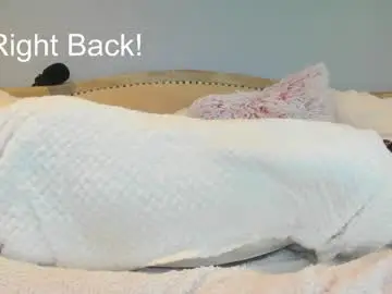 Chaturbate Free Live Porn of eatmygingersnapps