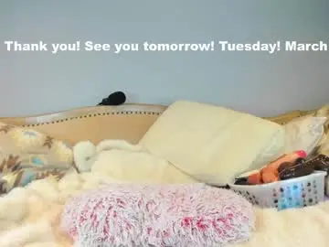 Chaturbate Free Live Porn of eatmygingersnapps