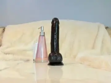 Chaturbate Live Sex Cam of eatmygingersnapps