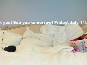 Chaturbate Free Live Porn of eatmygingersnapps