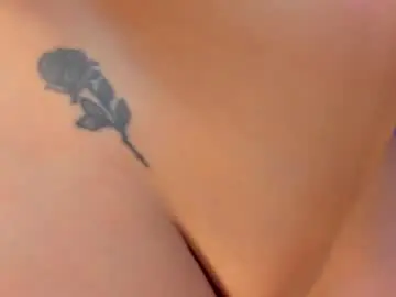Chaturbate Live Sex Cam of juliettemoreaux