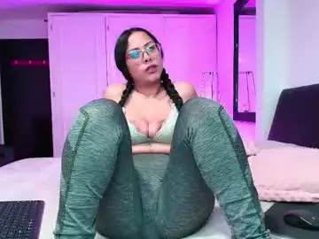 Chaturbate Free Live Porn of yesie_hot2