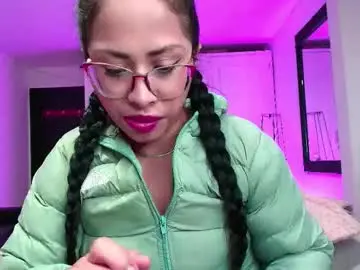Chaturbate Adult Video Chat of yesie_hot2