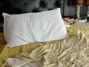 Chaturbate Live Sex Cam of kim_marquez