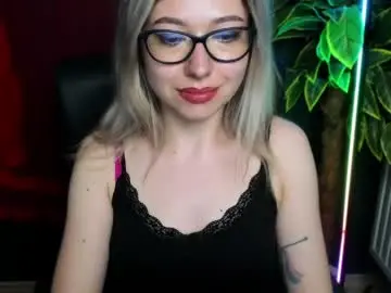 Chaturbate Best live sex cam show of heidi_pleasure