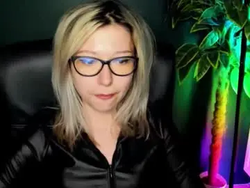 Chaturbate Live Porn of heidi_pleasure