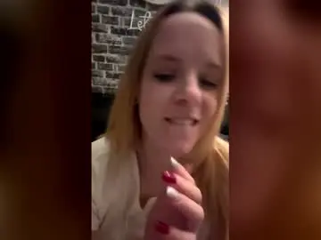 Chaturbate Nude Webcam of xhotmilf87x