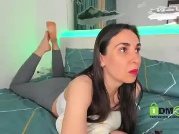 Chaturbate Live Sex Cam of sonyaparadise937