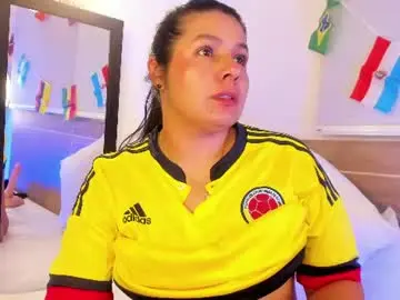 Chaturbate Best live sex cam show of miadanielss