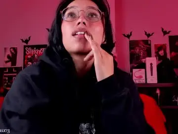 Chaturbate Watch Live Sex Cams of lilith_deveraux_