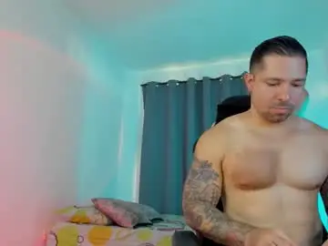 Chaturbate Live Sex Cam of freelovecpl