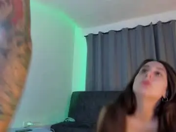 Chaturbate Live Sex Cam of freelovecpl