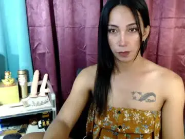 Chaturbate Live Sex Cam of pinay_lucy